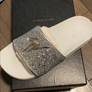 Sandals , pool slides
